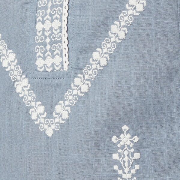 Women Embroidered Straight Kurta - Image 3