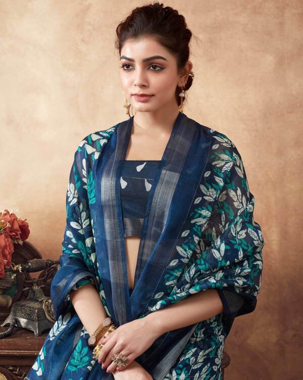 Women Leaf Print Saree - Image 5