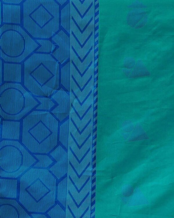 Women Printed Saree - Image 3