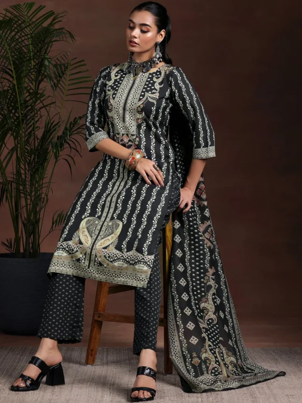 Women Black Printed Poly Crepe Straight Suit With Dupatta - Image 7