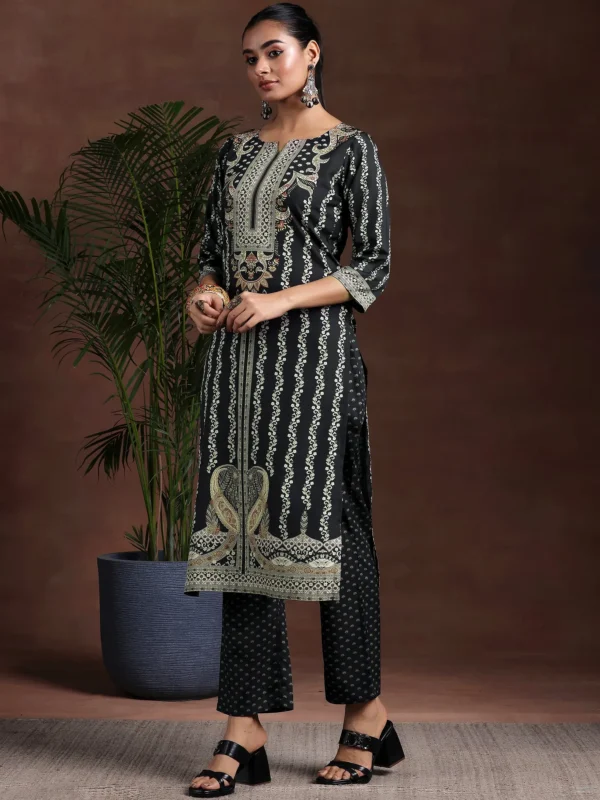 Women Black Printed Poly Crepe Straight Suit With Dupatta - Image 6