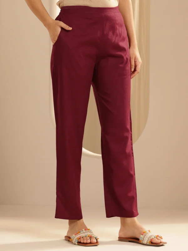 Women Maroon Yoke Design Viscose Rayon Straight Suit Set With Dupatta - Image 3