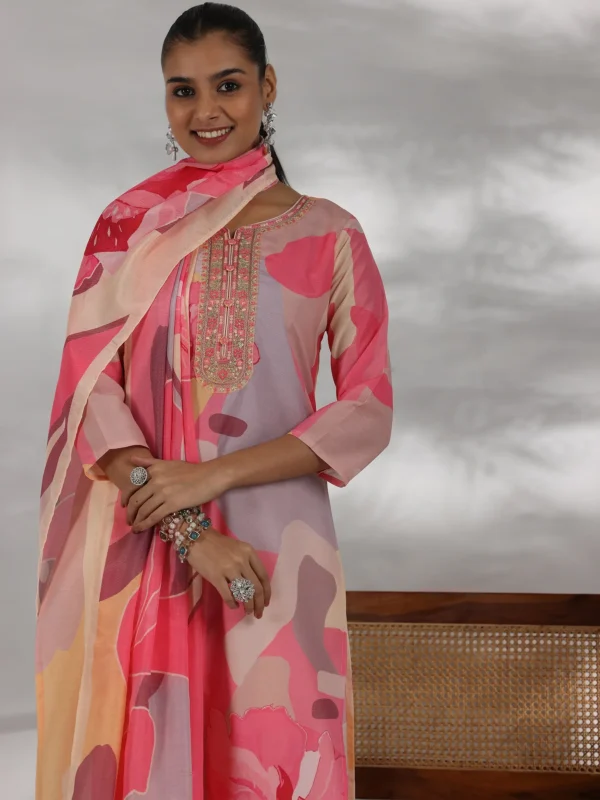 Women Cream Printed Cotton Blend Straight Suit With Dupatta - Image 2